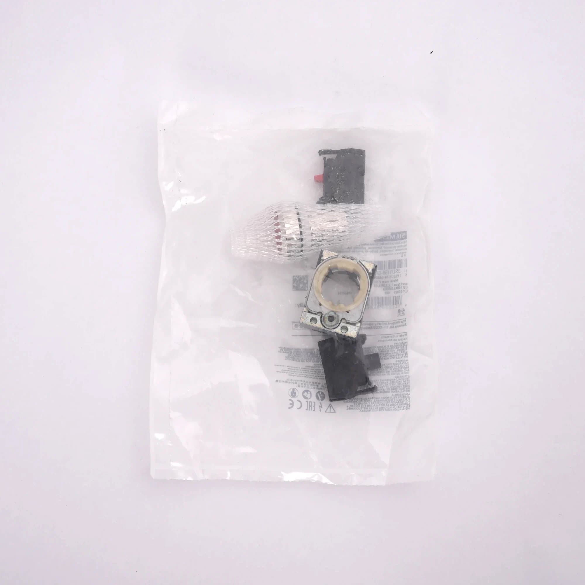 3SU1156-0AB20-1CA0_Кнопка с подсветкой 230В AC, красная, без фиксации, 1НЗ_3