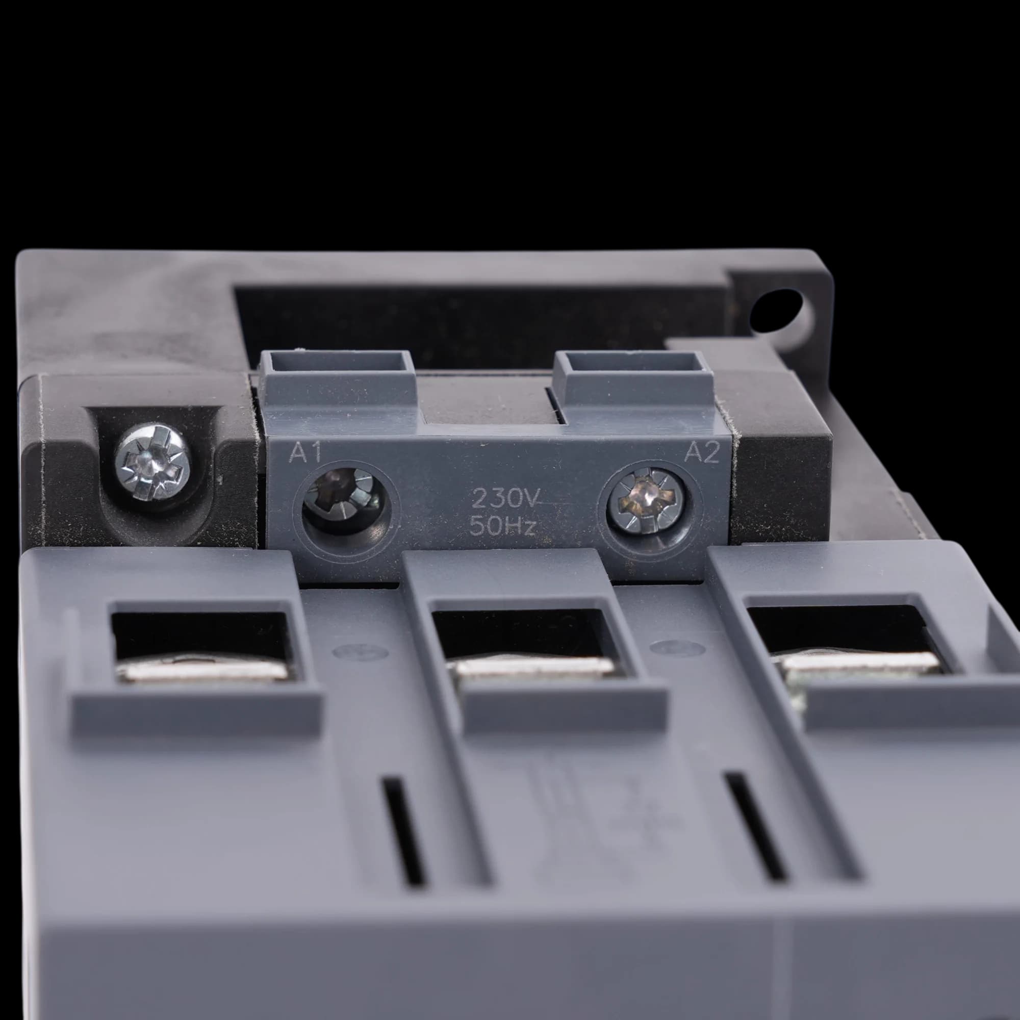 3RT5046-1AP00_Контактор 3P 95А 45кВт AC3 катушка, 230В AC, без допконтактов, габарит S3_6